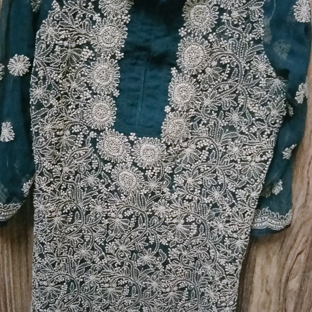 Kurta - Picture 1 of 5